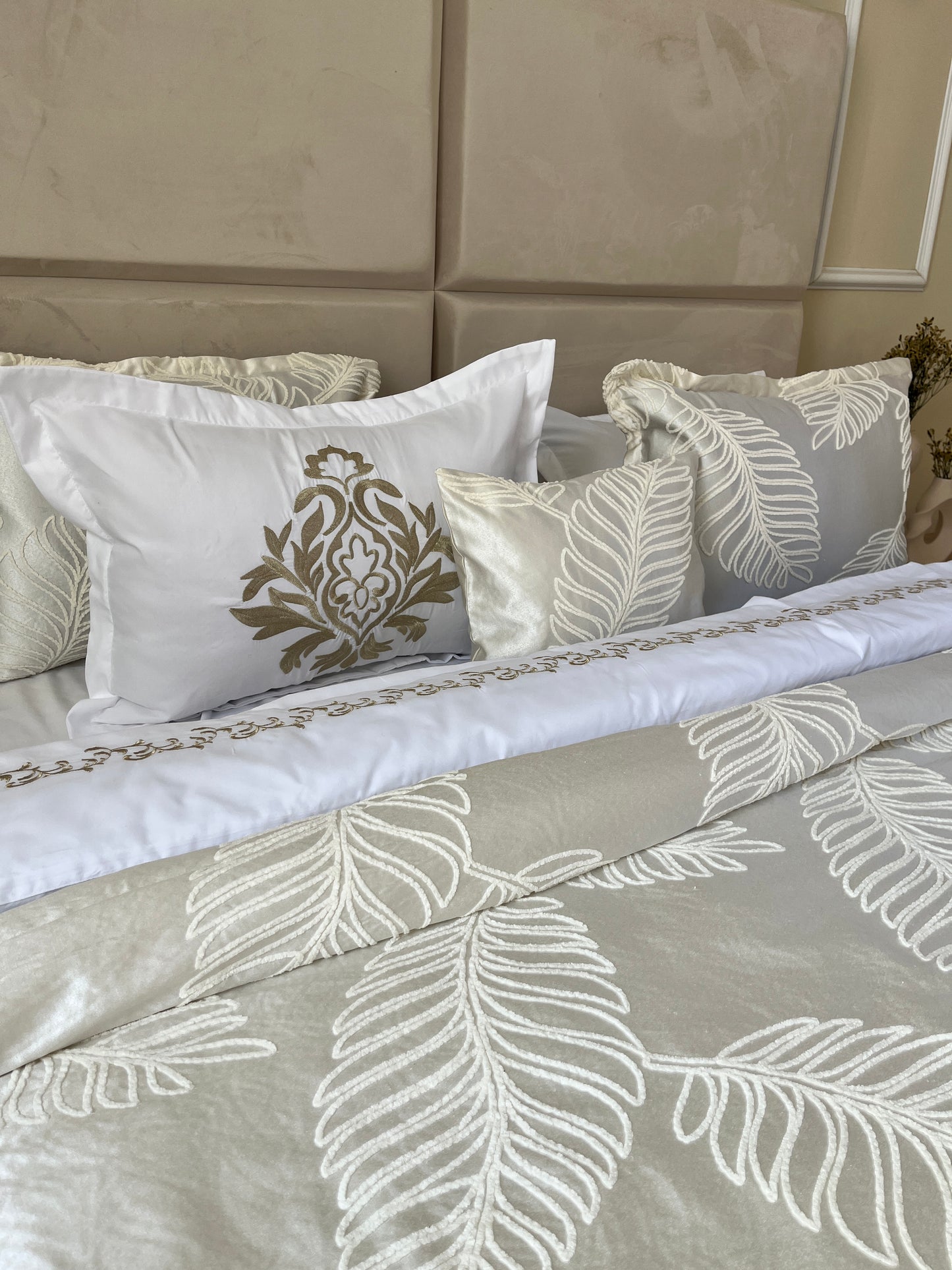 Couvre-lit satine de Luxe 8 Pièces ✨+ taies oreiller offerte