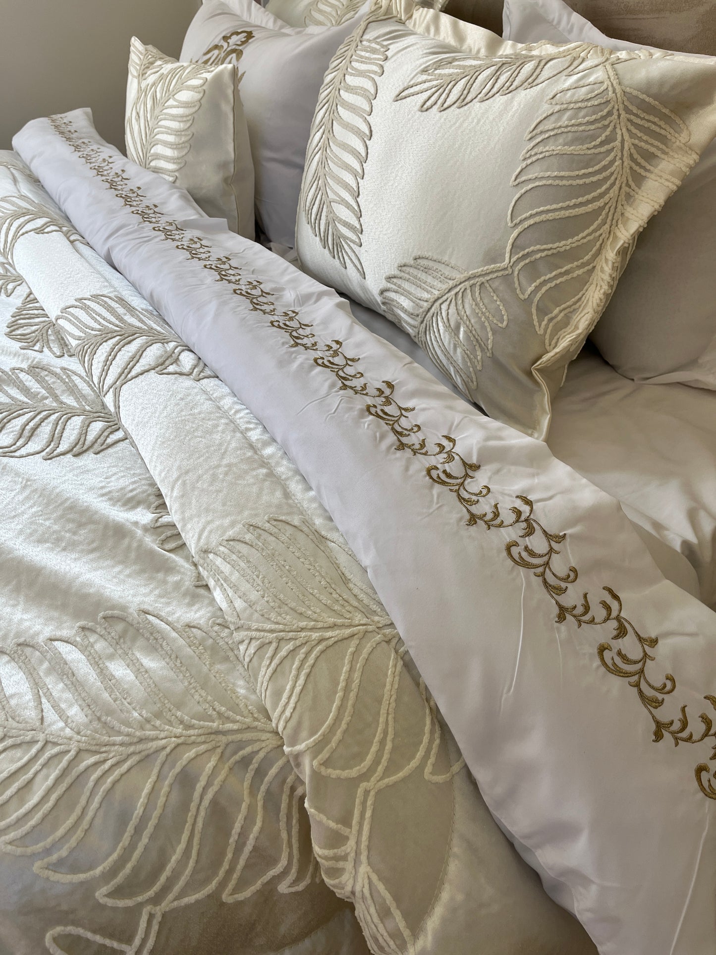 Couvre-lit satine  de Luxe 8  Pièces ✨+ taies oreiller offerte