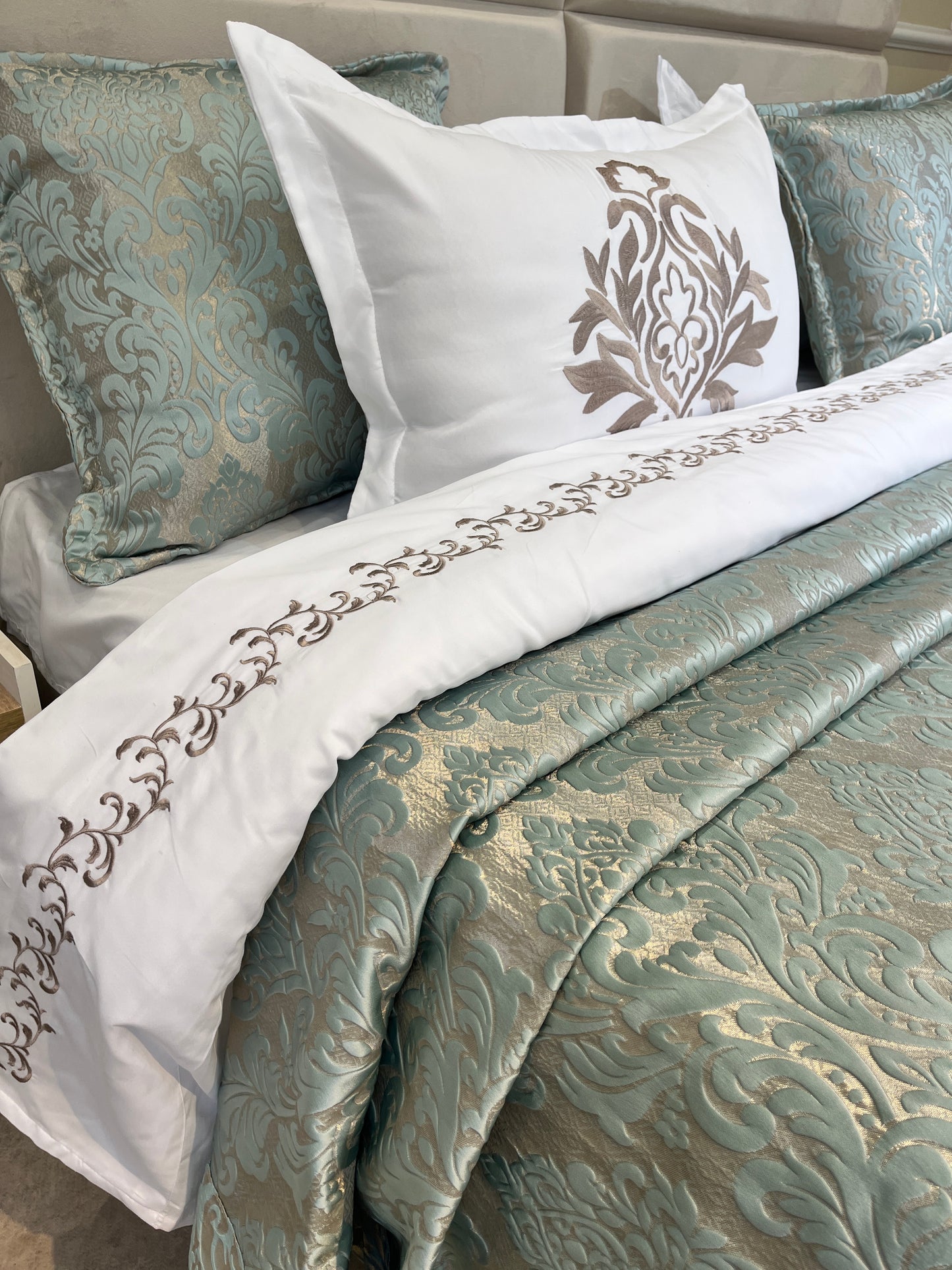 Couvre-lit de Luxe majestia 7 Pièces ✨