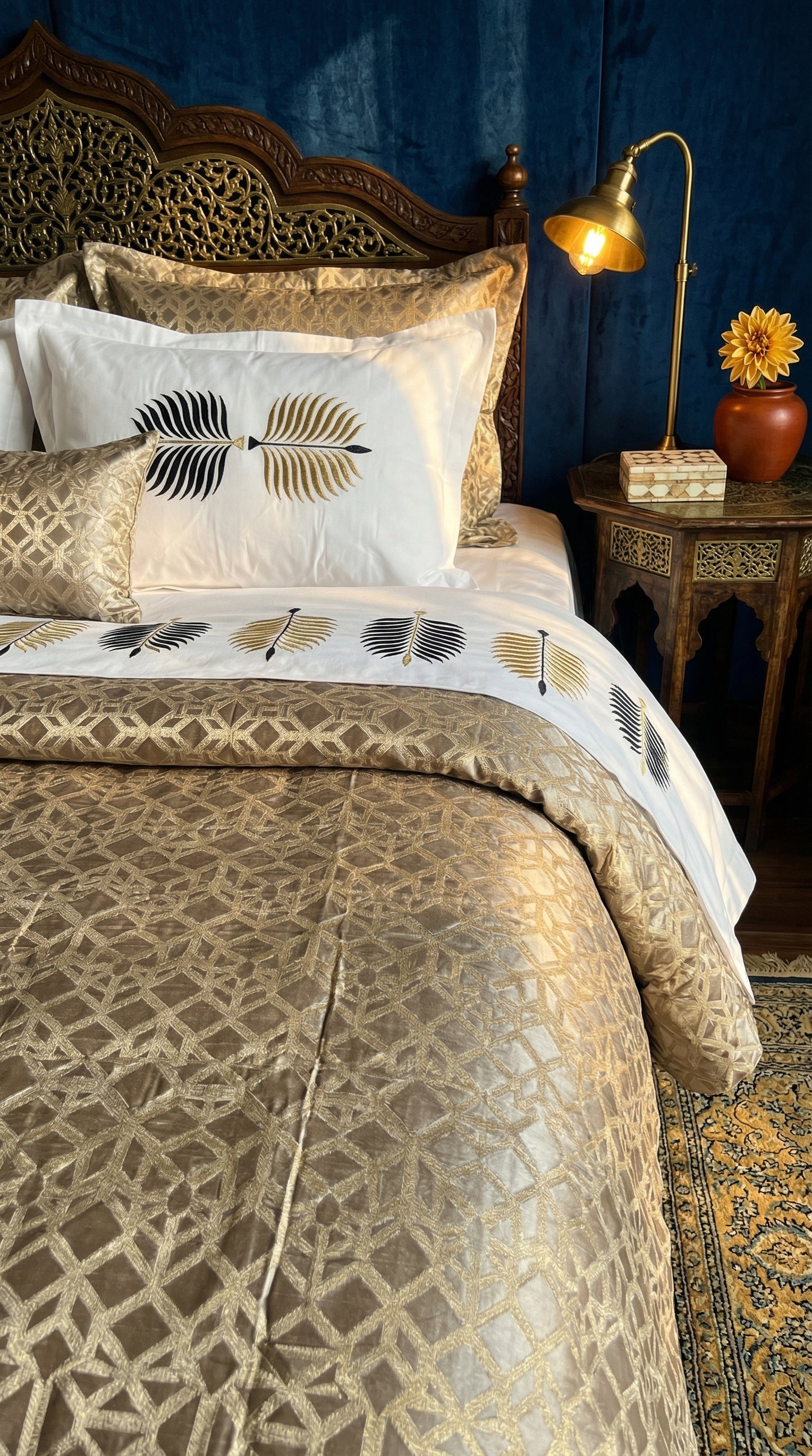 ✨ Couvre-lit signature d or – Édition Brocart 7 pièces